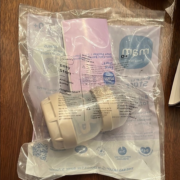 Bottle Bundle Set: Philips Avent, mam & Tommee Tippee Baby Bottles - Picture 2 of 8